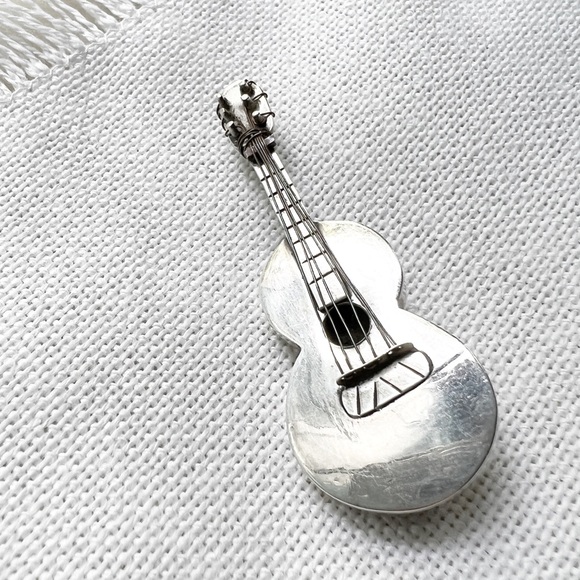 1970s Vintage TAXCO Mexico Guitar Sterling Silver Brooch Pin - Picture 3 of 8